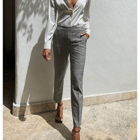 Aritzia Pants - Aritzia Babaton Conan Pant Houndstooth Size 00